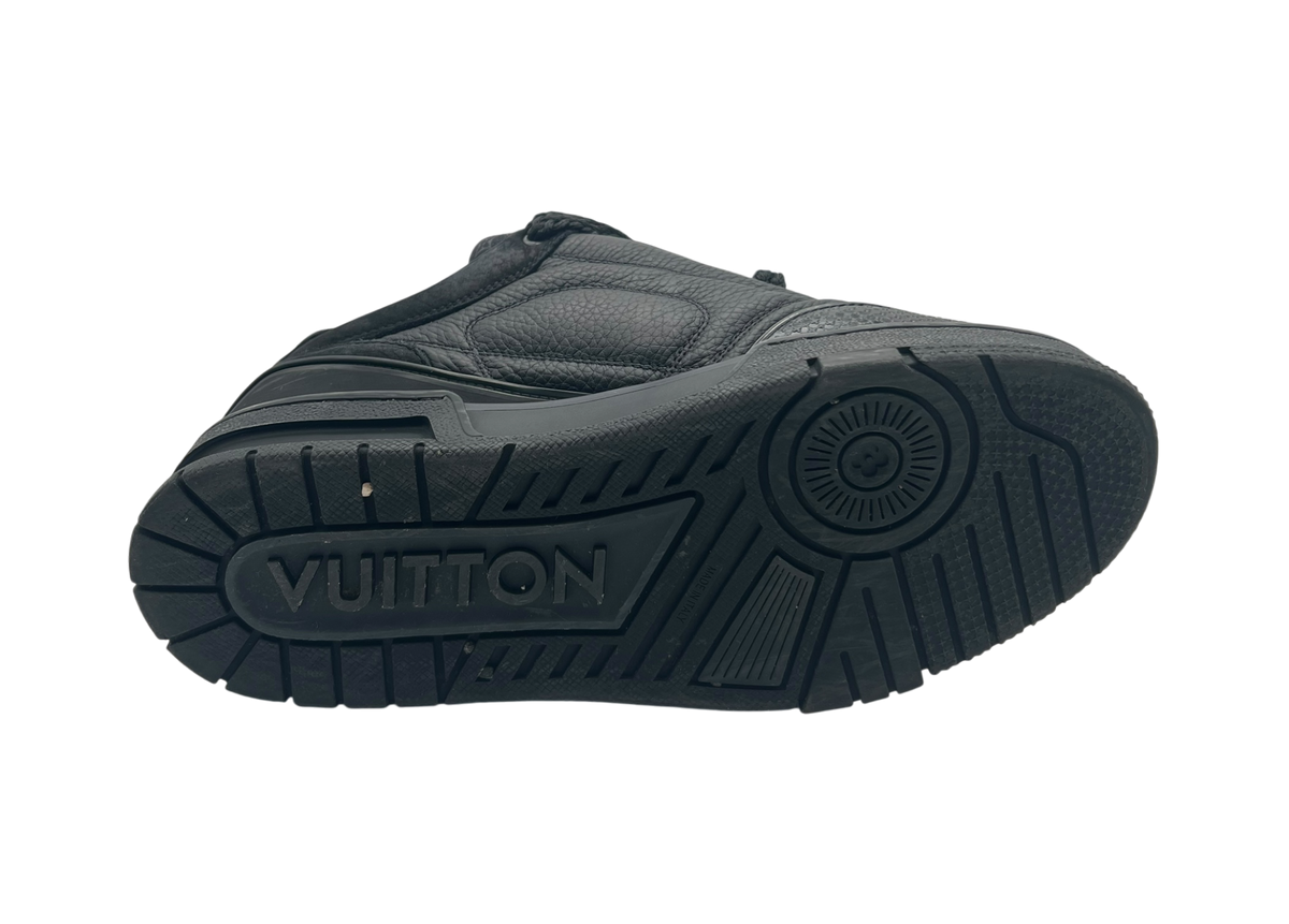 Louis Vuitton Skate Triple Black COND 9.5/10 (NO BOX)