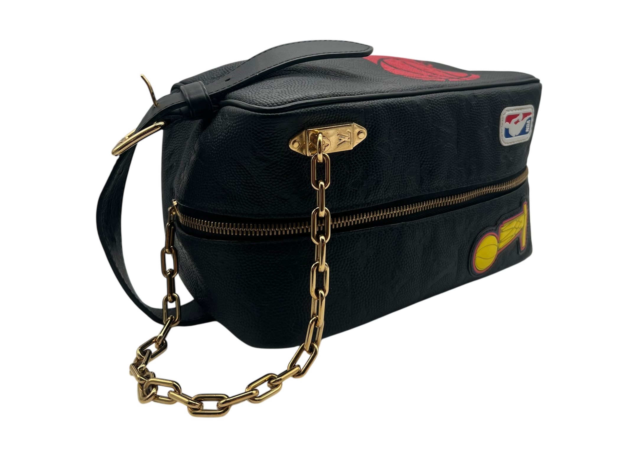 Louis Vuitton NBA Cloackroom Dopp Kit Leather Black COND 8.8/10