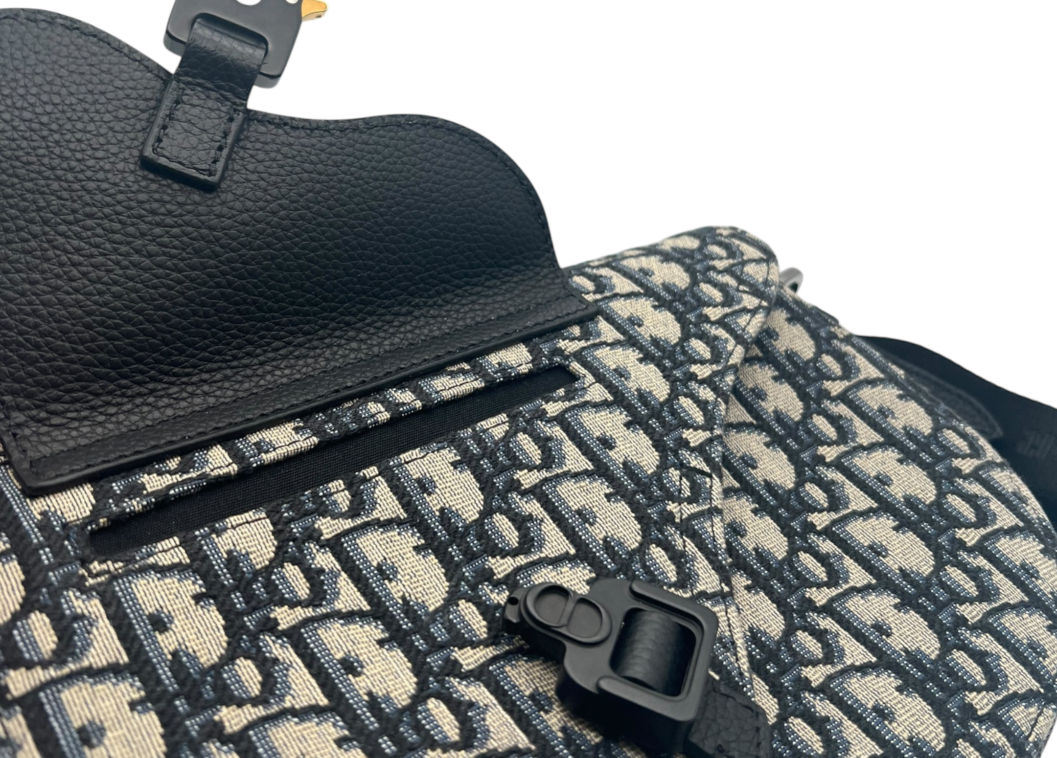 Dior Saddle Shoulder Bag Jacuard Oblique COND 9/10