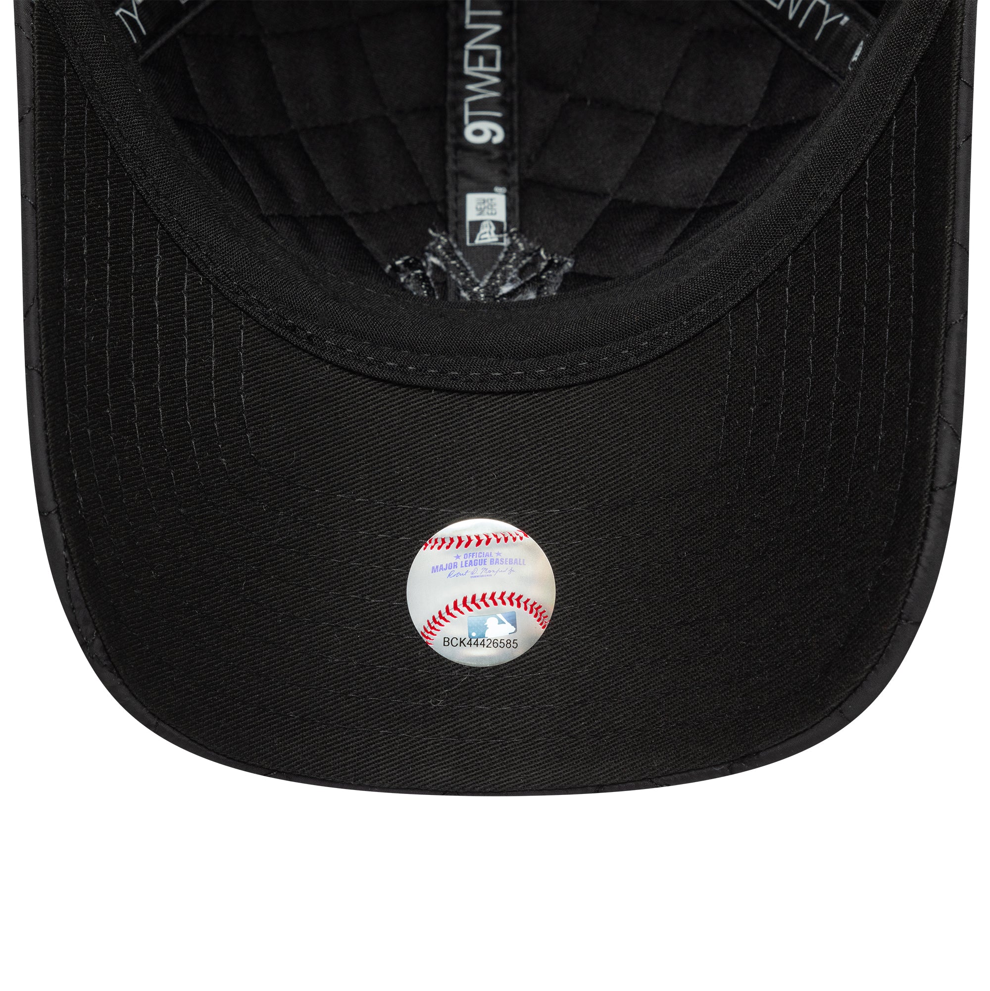 9TWENTY New York Yankees Padded Women