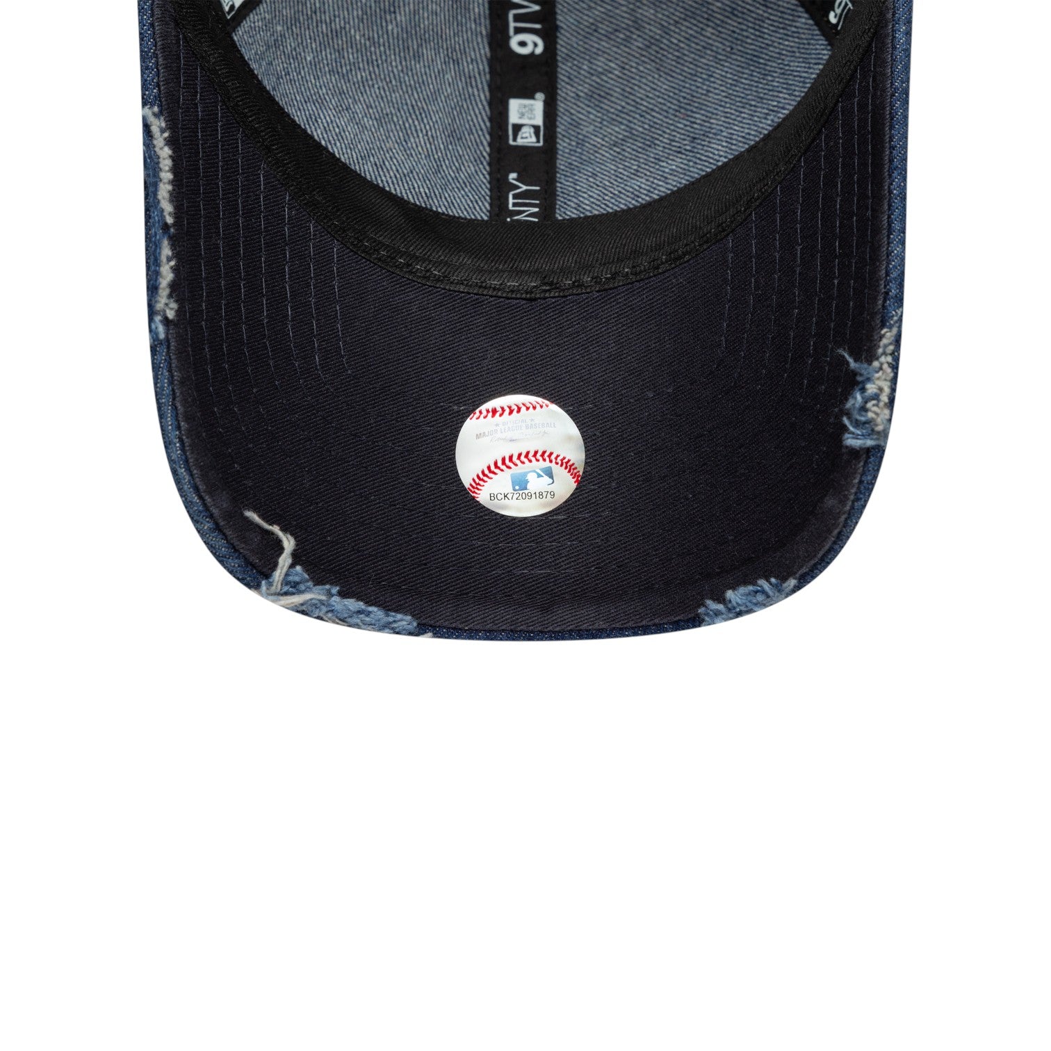 9TWENTY New York Yankees Denim Distress