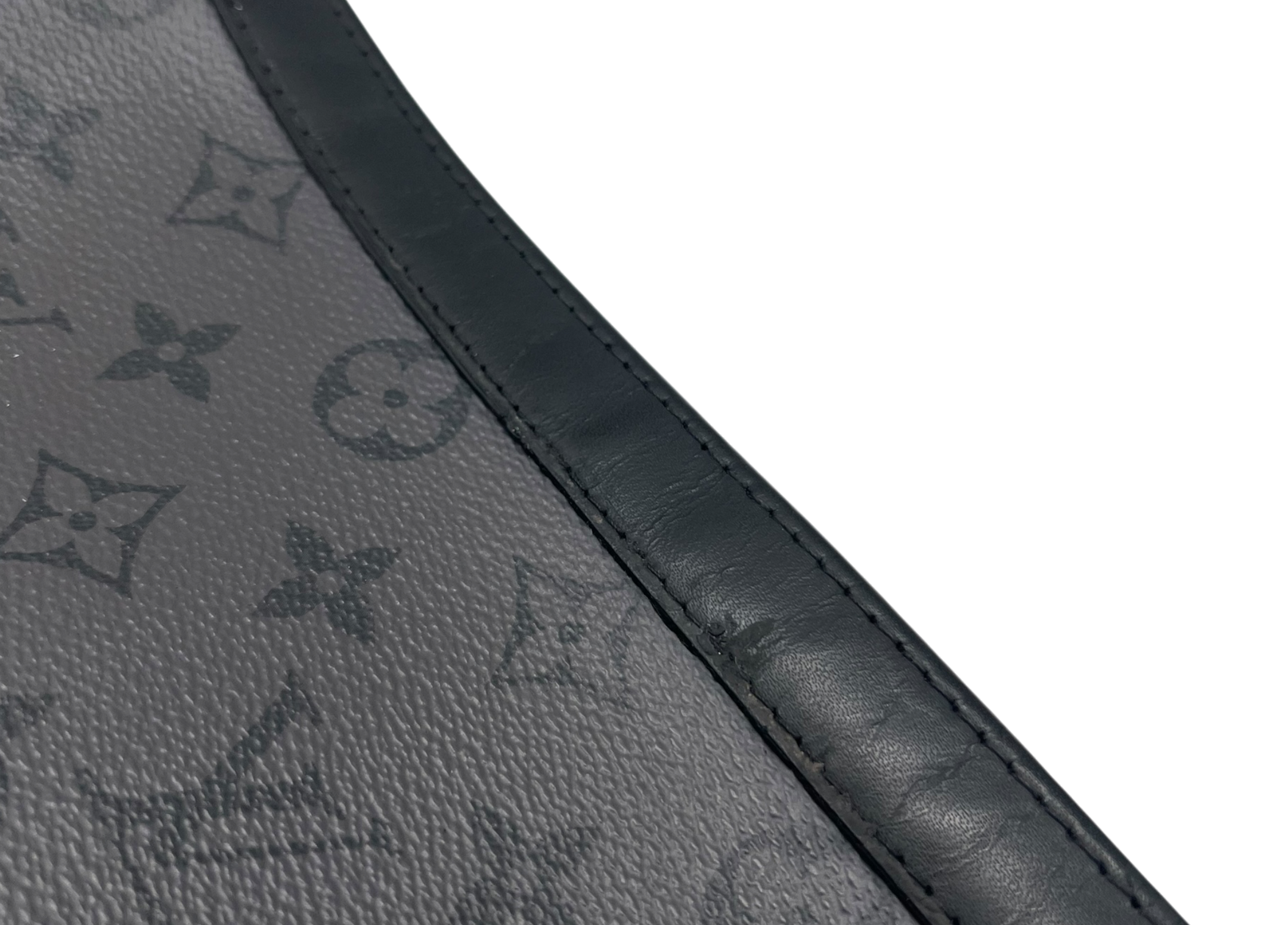 Louis Vuitton Pochette Voyage MM Black COND 8/10 (OG ALL)