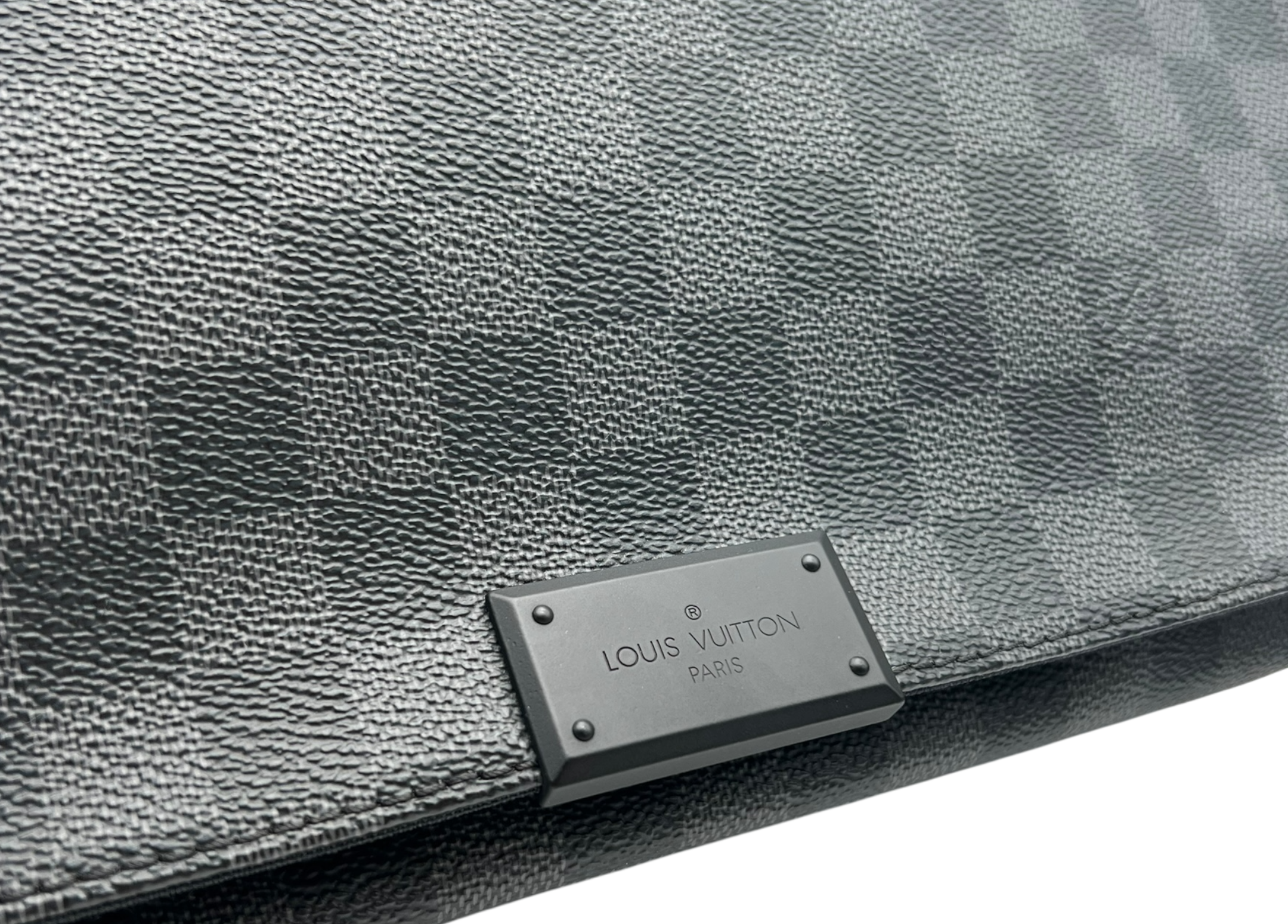 Louis Vuitton Messenger Bag COND 9.5/10