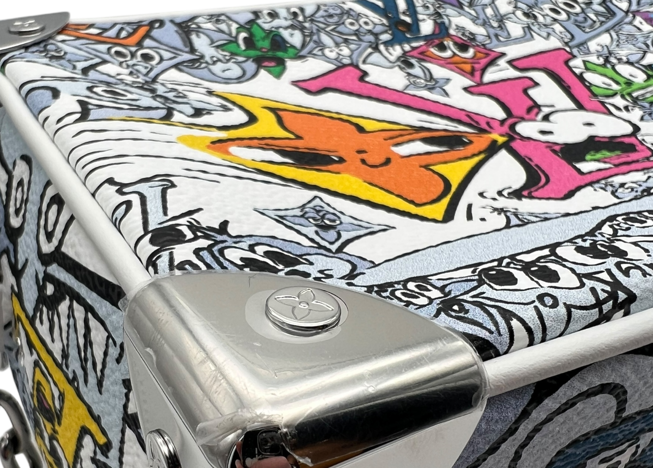 Louis Vuitton Soft Trunk Graffiti COND NEW