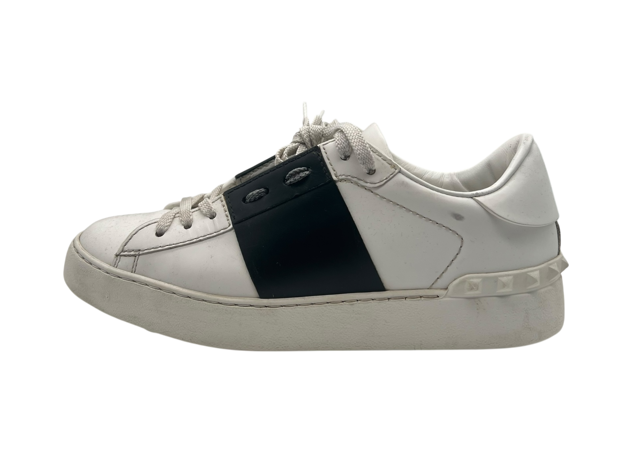 Valentino Rockstud Untitled COND 8.8/10 (NO BOX)