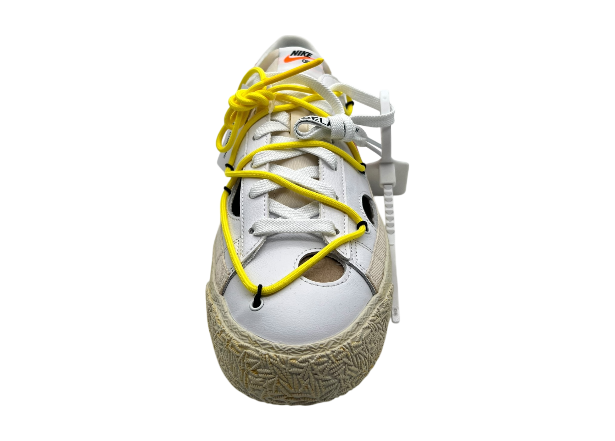 Blazer Low Off-White University Red COND NEW (NO BOX)